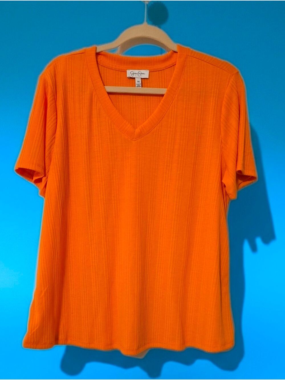 Jessica Simpson Bright Orange V-Neck Short Sleeve Tee - Picture 2 of 4